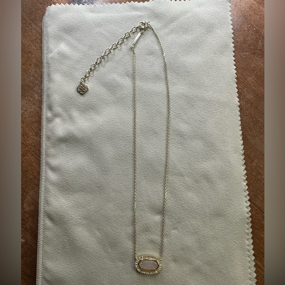 White Kendra Scott Chelsea Necklace
